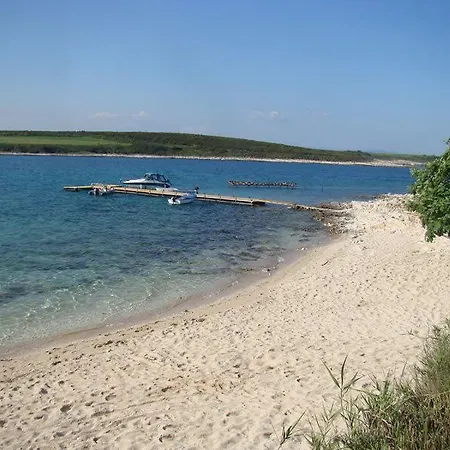 Nyaraló Kucica Lusi *