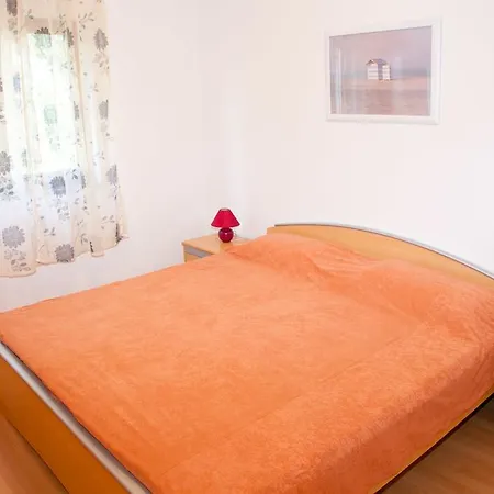Kucica Lusi Holiday home
