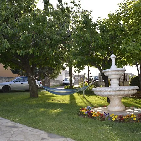 Kucica Lusi Holiday home *