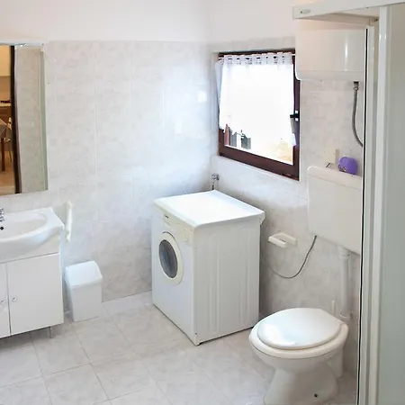 度假居 Kucica Lusi